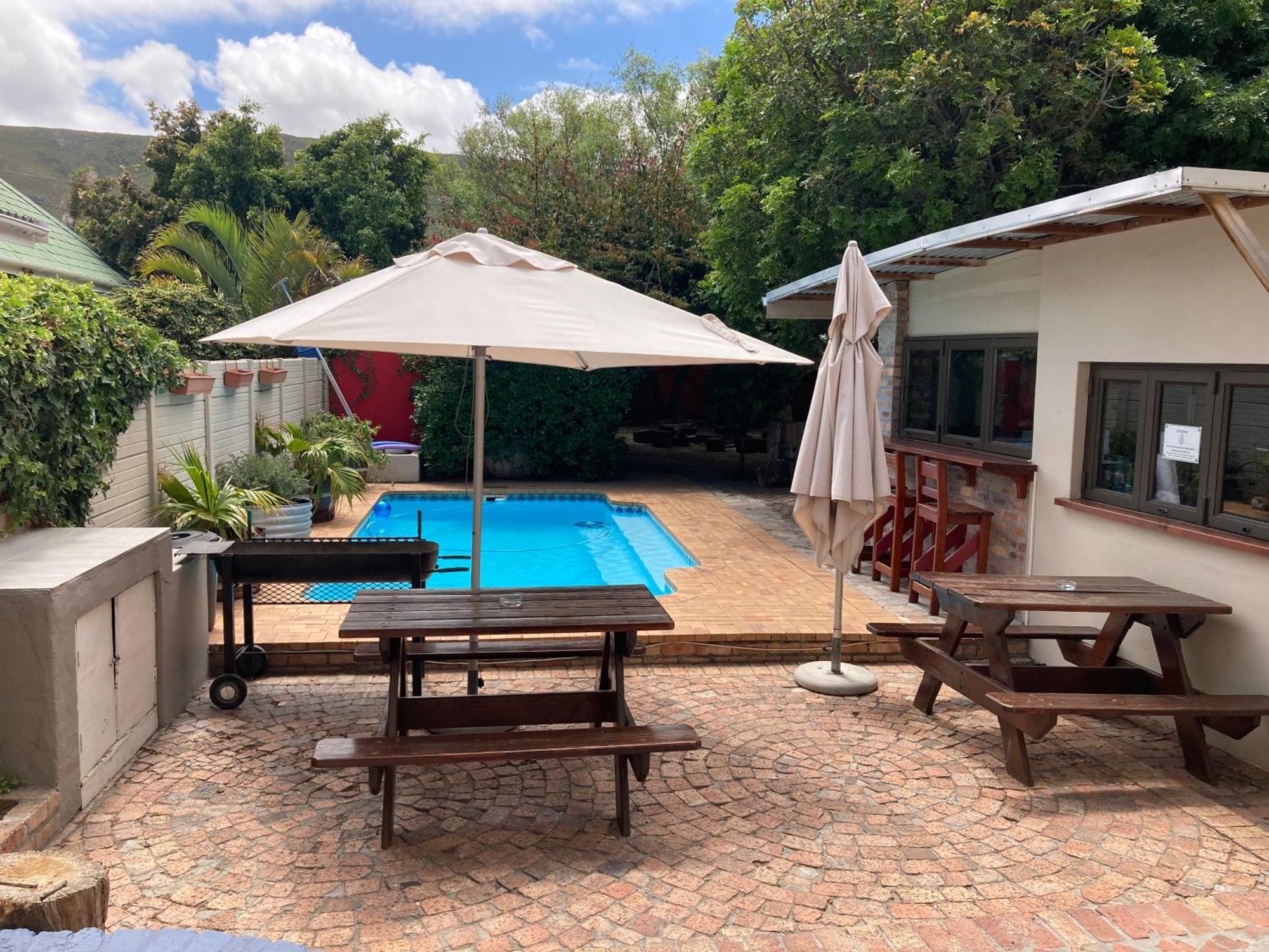 Hermanus Backpackers & Budget Accommodation Экстерьер фото