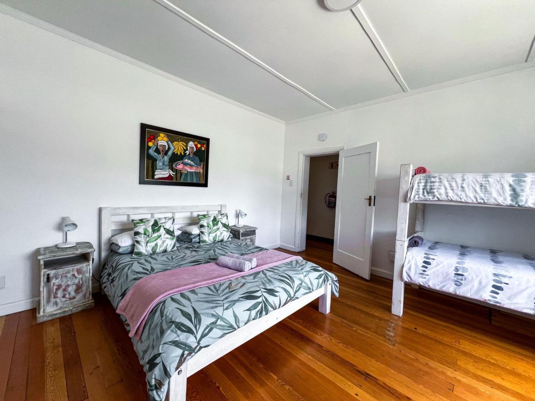 Hermanus Backpackers & Budget Accommodation Экстерьер фото