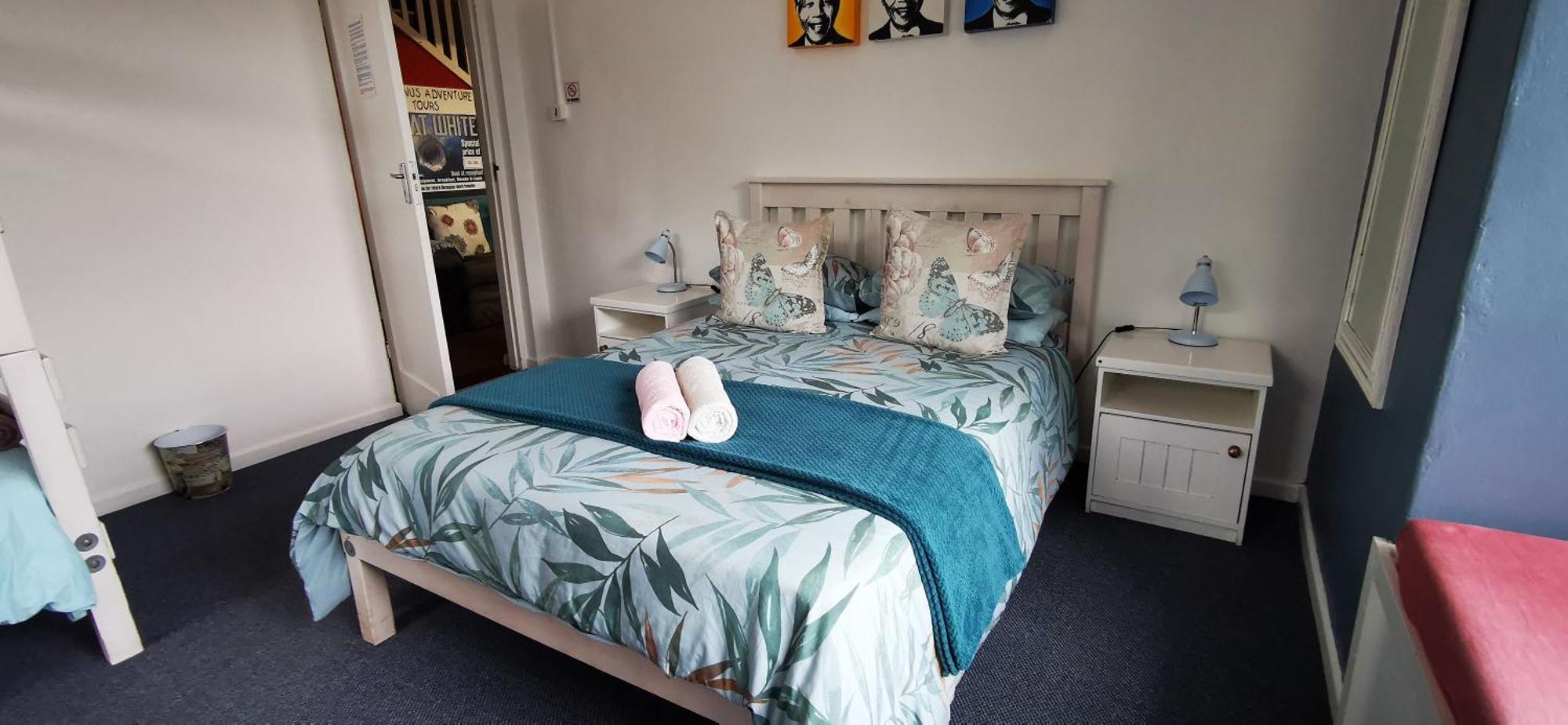 Hermanus Backpackers & Budget Accommodation Экстерьер фото