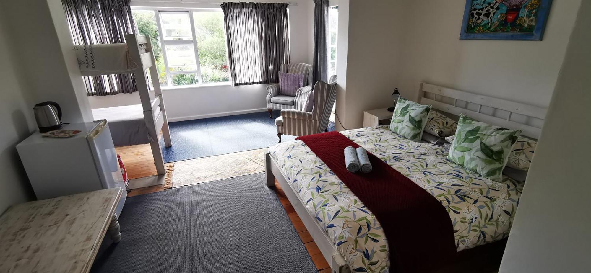 Hermanus Backpackers & Budget Accommodation Экстерьер фото