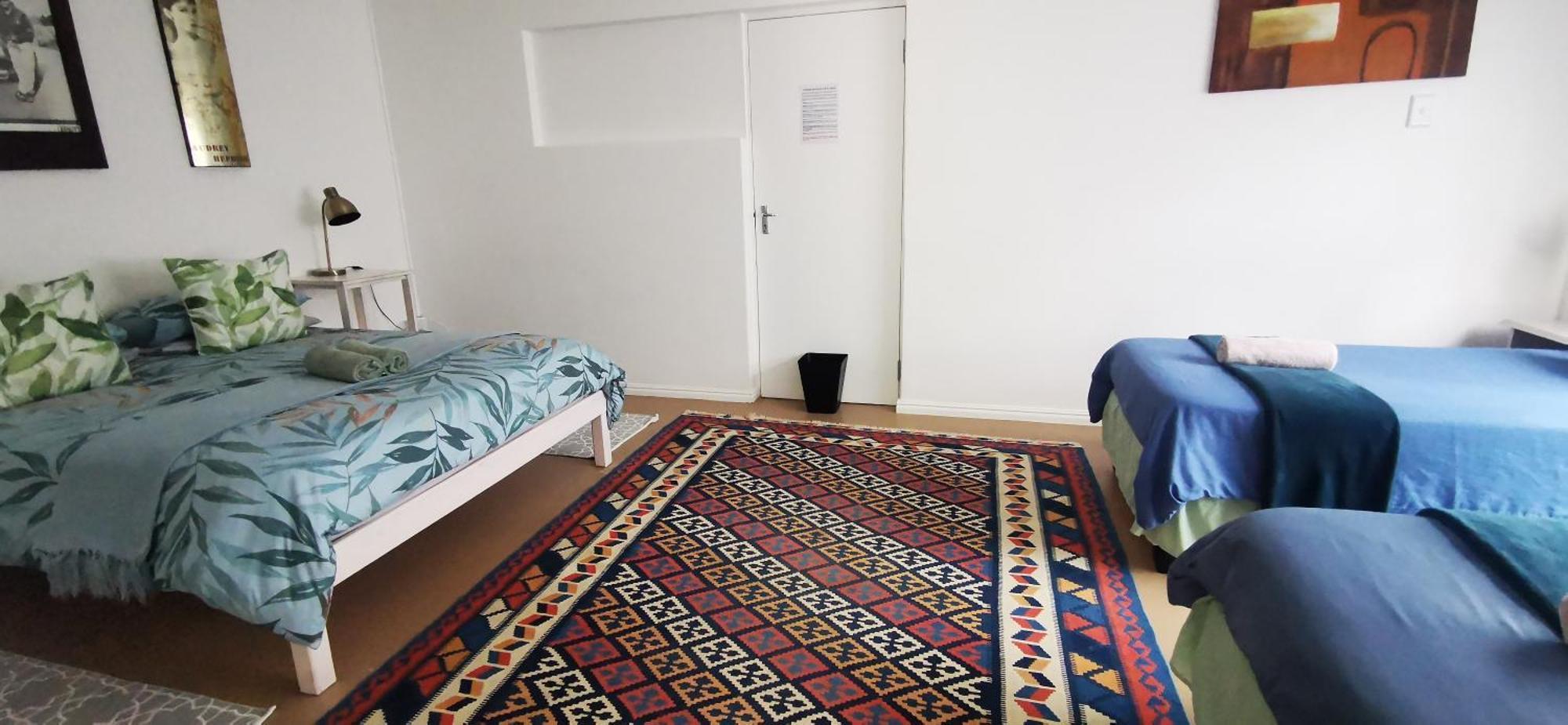 Hermanus Backpackers & Budget Accommodation Экстерьер фото