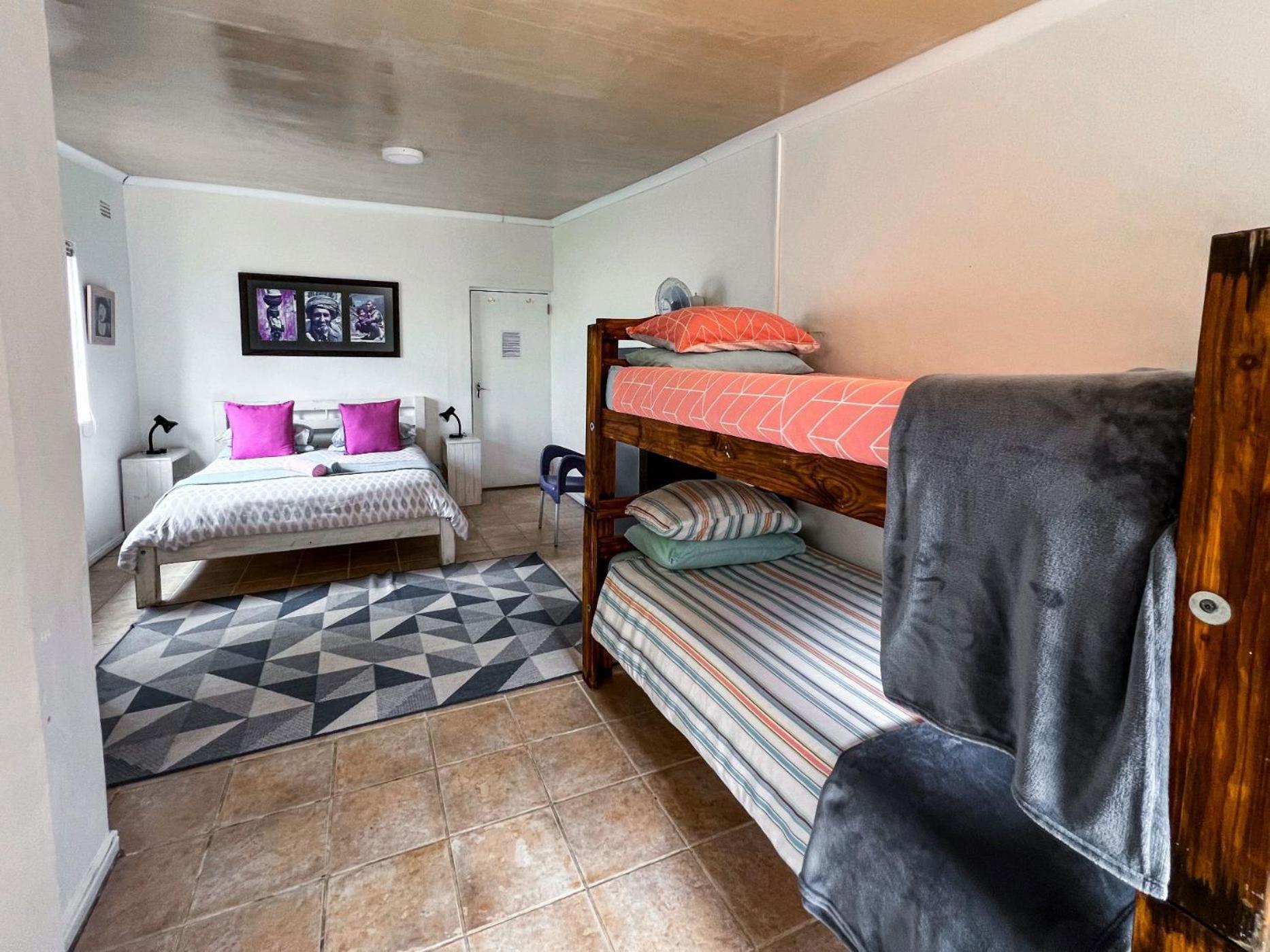 Hermanus Backpackers & Budget Accommodation Экстерьер фото