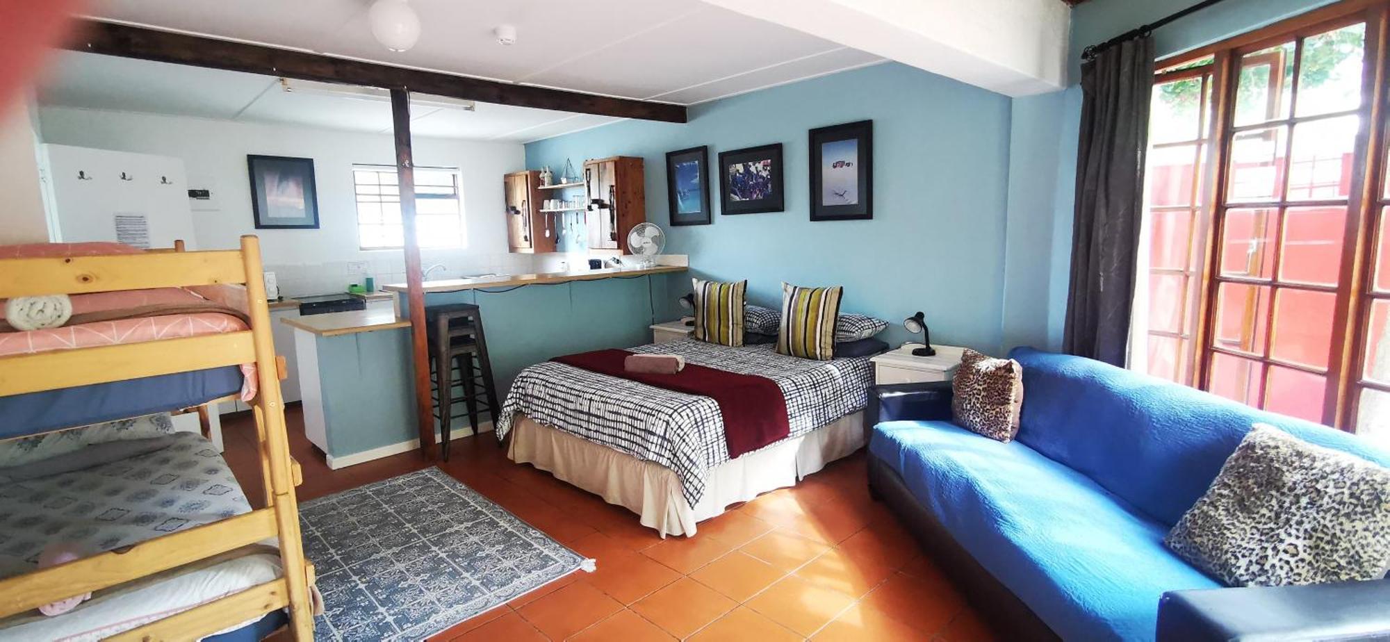 Hermanus Backpackers & Budget Accommodation Экстерьер фото